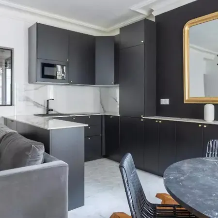 Superbe 2br Ponthieu Champs Elysees * Παρίσι